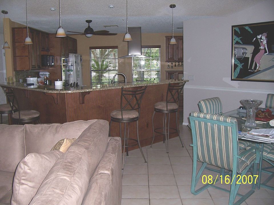 2nd image of 469 Lakeshore Dr