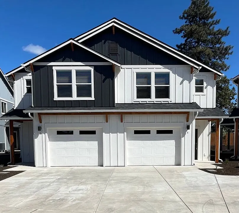 2539 NE Studio Rd #7