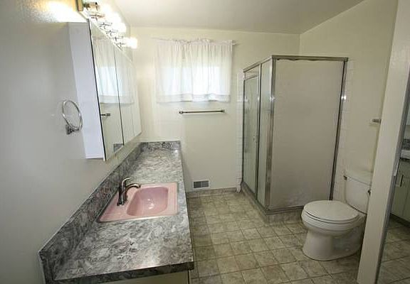 5th image of 17636 Vineyard Rd