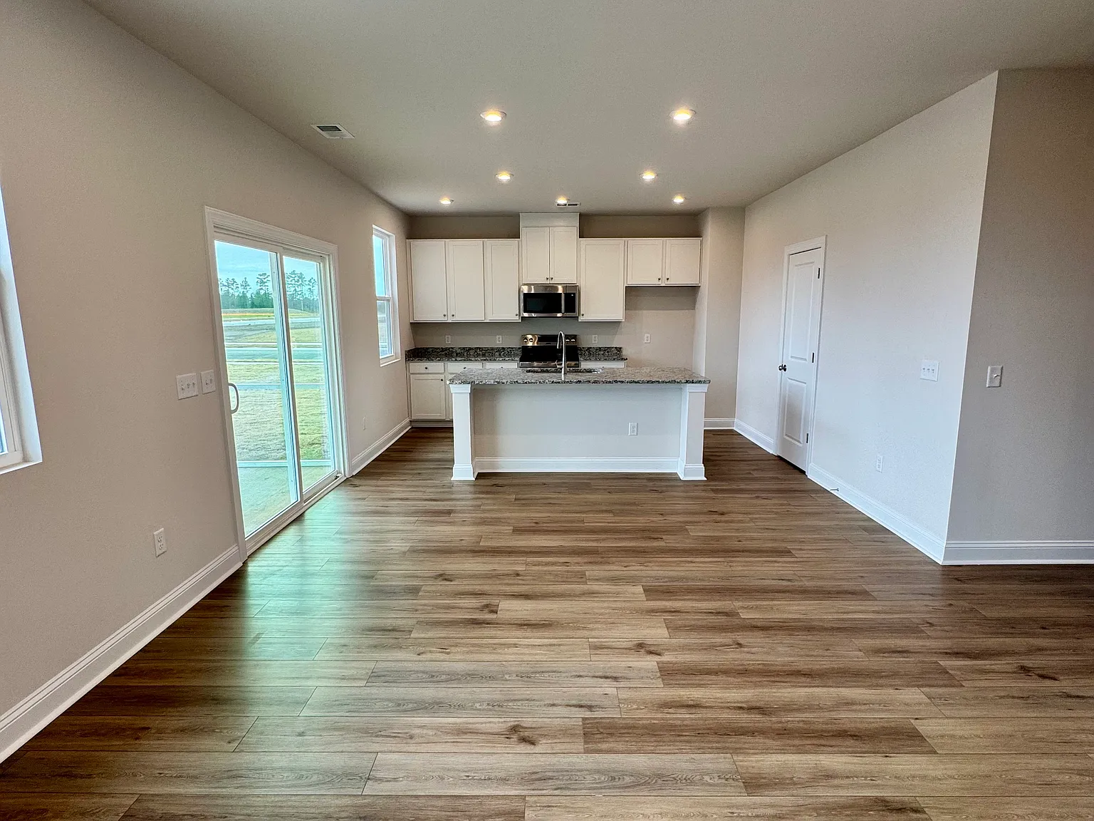 5319 Torrance Blvd — Photo 4