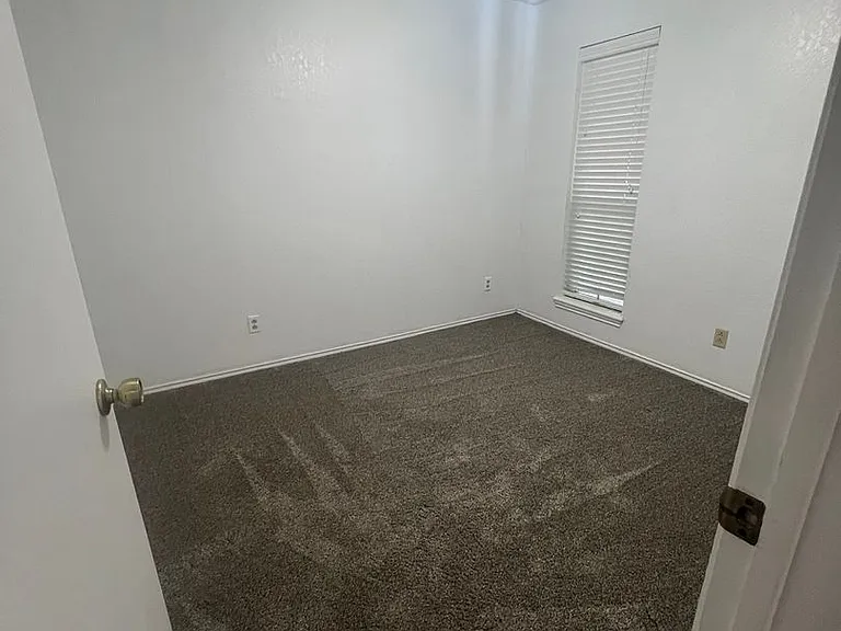 1558 Seamans Way — Photo 5
