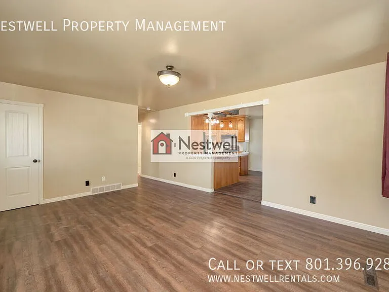 254 E Main St — Photo 7