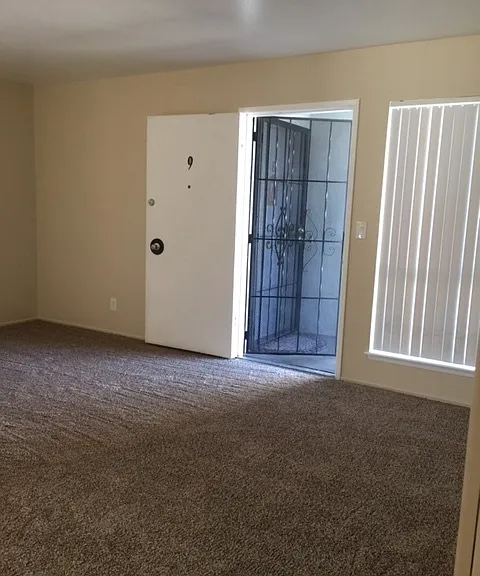 Middlefield Apartments — Photo 6