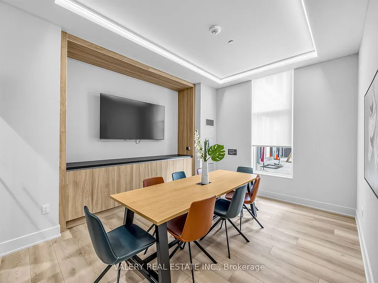 500 Plains Rd E #Penthouse 01 — Photo 21