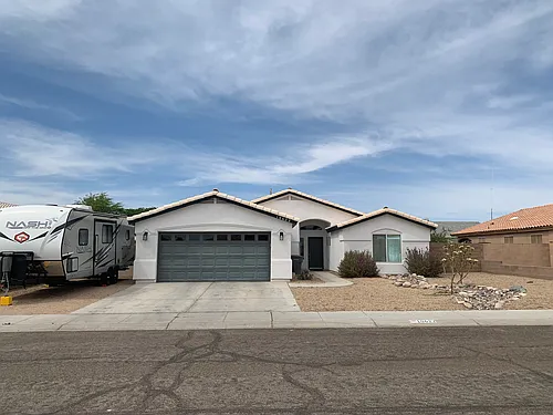 10622 E 38th Ln Photo 1