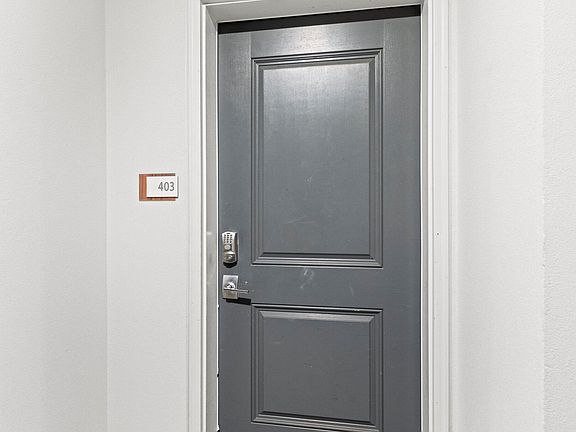 3rd image of 858 Scallop Ct #403