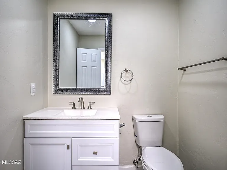 2891 W Saint Tropaz Ave — Photo 22