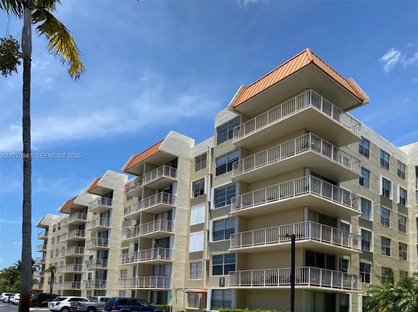 13120 SW 92nd Ave #B-414, Miami, FL 33176