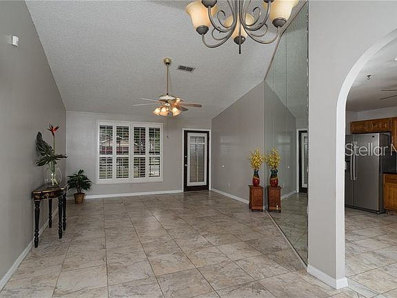5th image of 10111 Chesham Dr