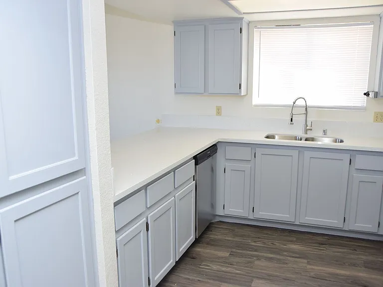 1360 Pacific Terrace Dr — Photo 8