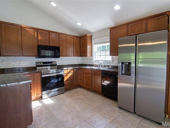 5th image of 24577 Topaz Ln