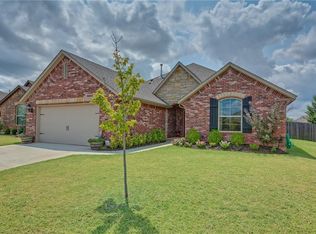 19109 Pinehurst Trail Dr, Edmond, OK 73012