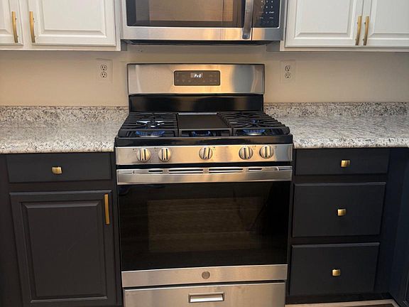 5th image of 680 Orchard Ridge Dr Unit 100