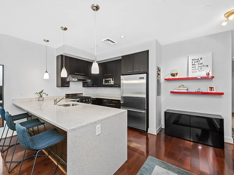 30 Union Park St #405 — Photo 16