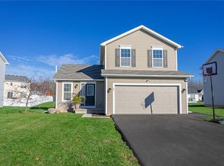 66 Wendy Ln, Rochester, NY 14626