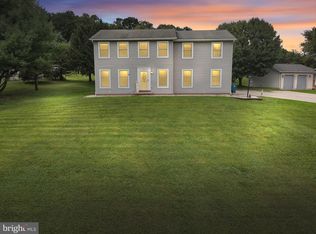 2389 Meeting House Rd, Spring Grove, PA 17362