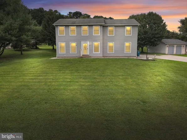 2389 Meeting House Rd, Spring Grove, PA 17362