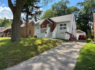 4020 12th St, Des Moines, IA 50313