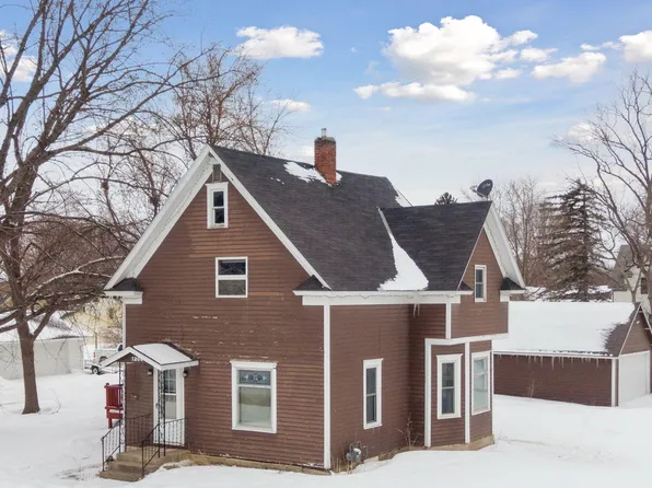 1204 Pine St, Dawson, MN 56232