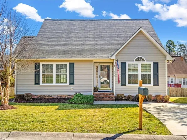 103 Hoskins Cir, Burlington, NC 27215