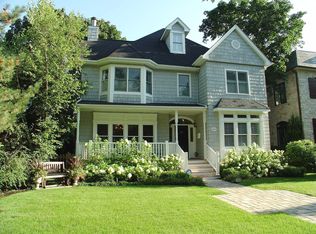 1031 Ash St, Winnetka, IL 60093