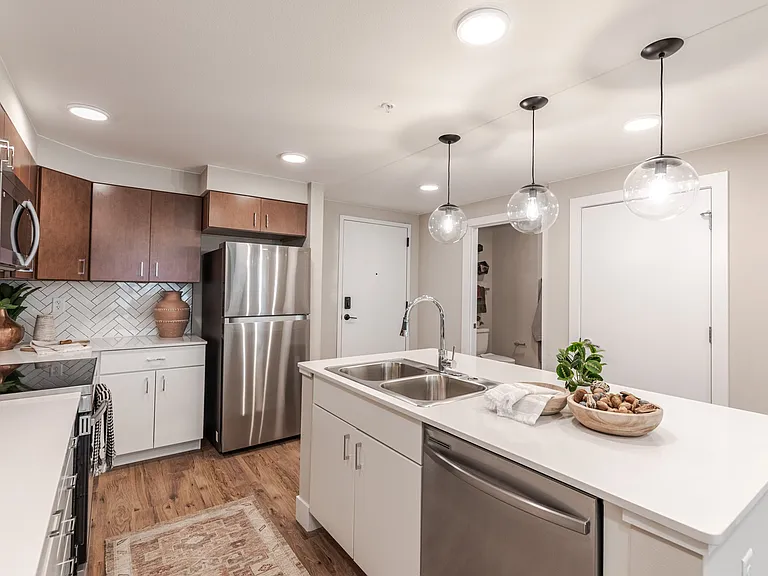 Beautiful Two-Tone Kitchen with Island Beautiful Two-Tone Kitchen with Island