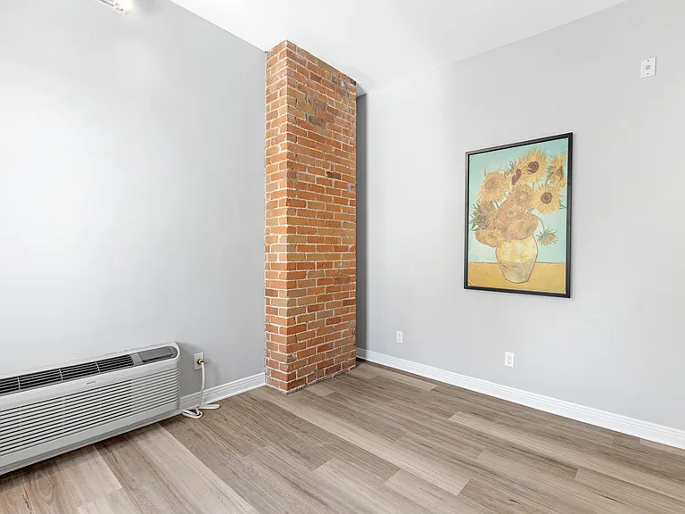 467 Slater St — Photo 51