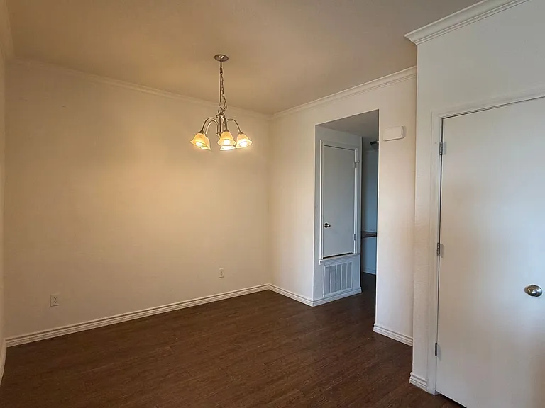 403 Olaf Dr #B — Photo 3
