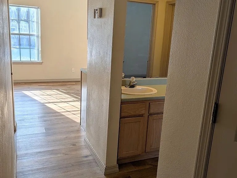 540 Abby Ln #8 — Photo 7