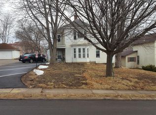 1915 Bennett St APT 1, Dubuque, IA 52001
