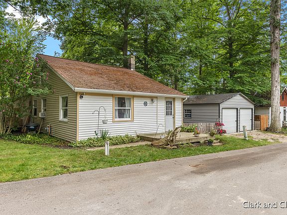 2nd image of 12740 Hillway St