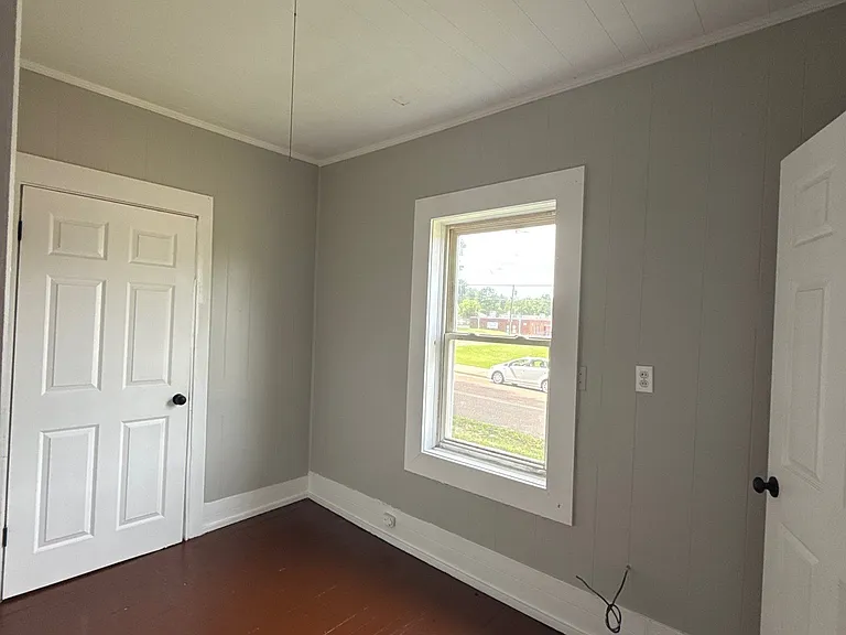 535 N College St — Photo 11