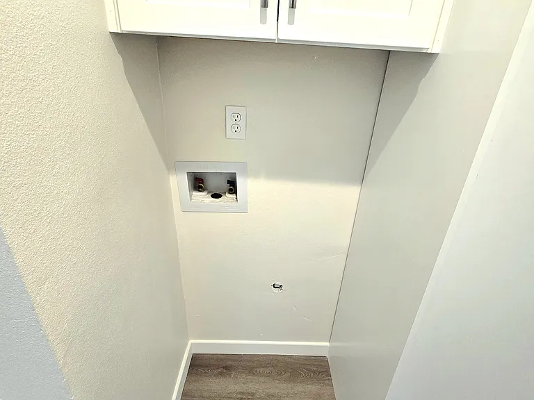 2974 Sherwin Ave — Photo 10