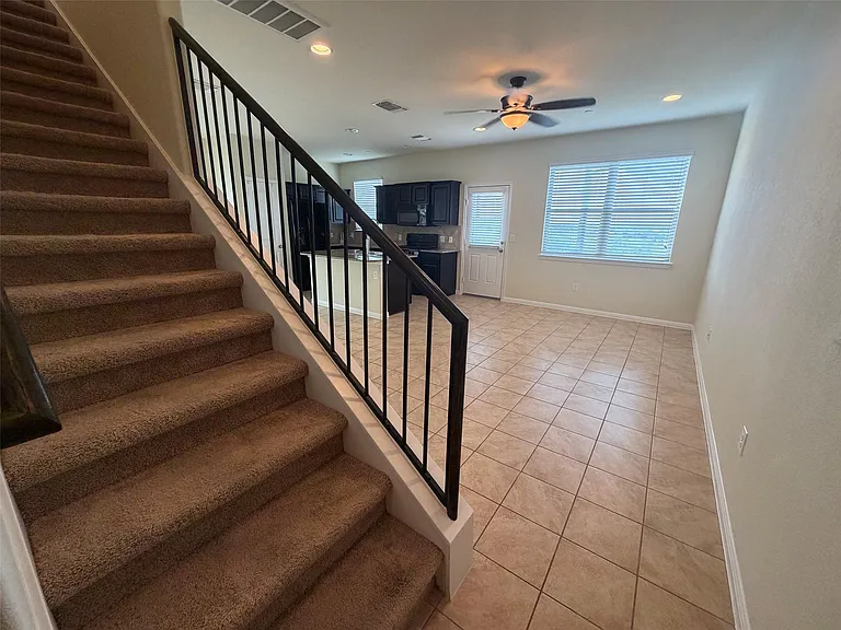 1001 Zodiac Ln #15 — Photo 2