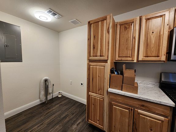 5th image of 1824 Willowwood St #100