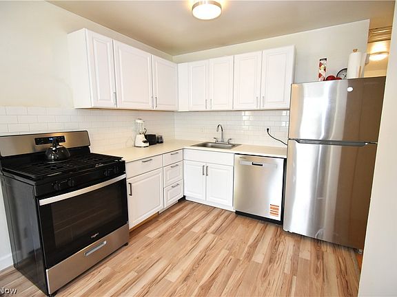 3rd image of 3106 Northwest Blvd NW