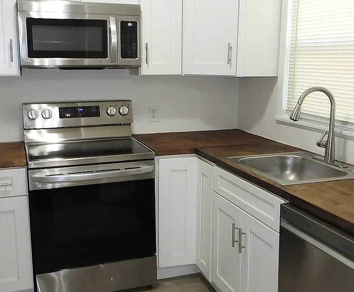 2222 S Overton Ave — Photo 10