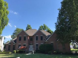 24471 Hedgewood Way, Westlake, OH