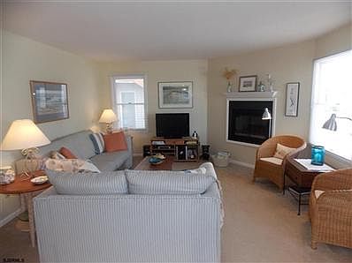 4th image of 17-19 Safe Harbor Dr