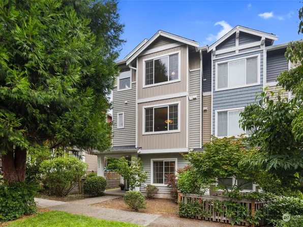 2808 SW Bataan Street, Seattle, WA 98126