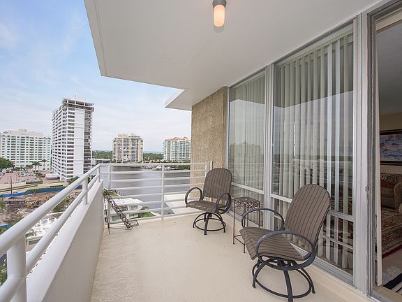3rd image of 888 Intracoastal Dr APT 10E
