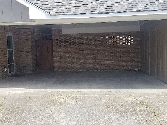 5th image of 4931 Pine Hill Dr