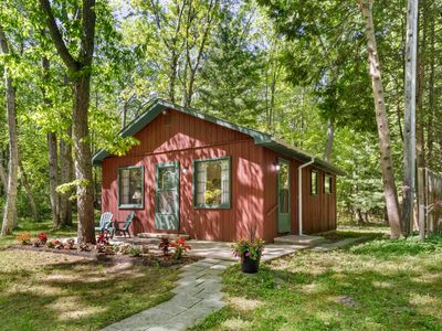 5328 Birch Trl, Honor, MI, 49640
