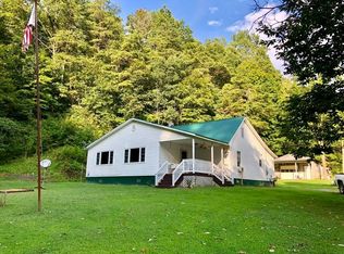 254 Brush Run, Looneyville, WV 25259