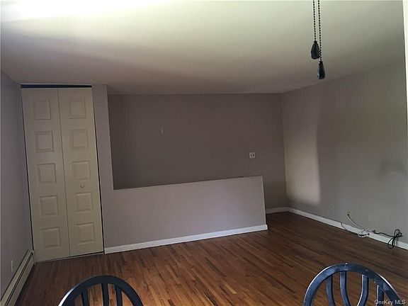 4th image of 21 Manor Dr Unit 21