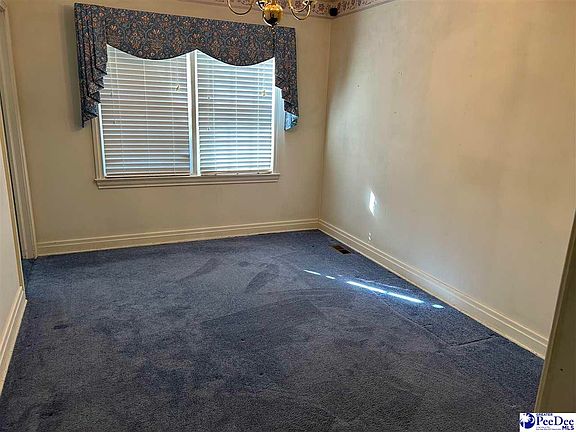 3rd image of 903 Wells St