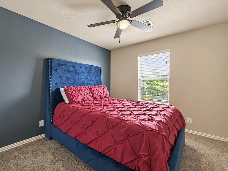 4502 Mallory Creek Dr — Photo 25