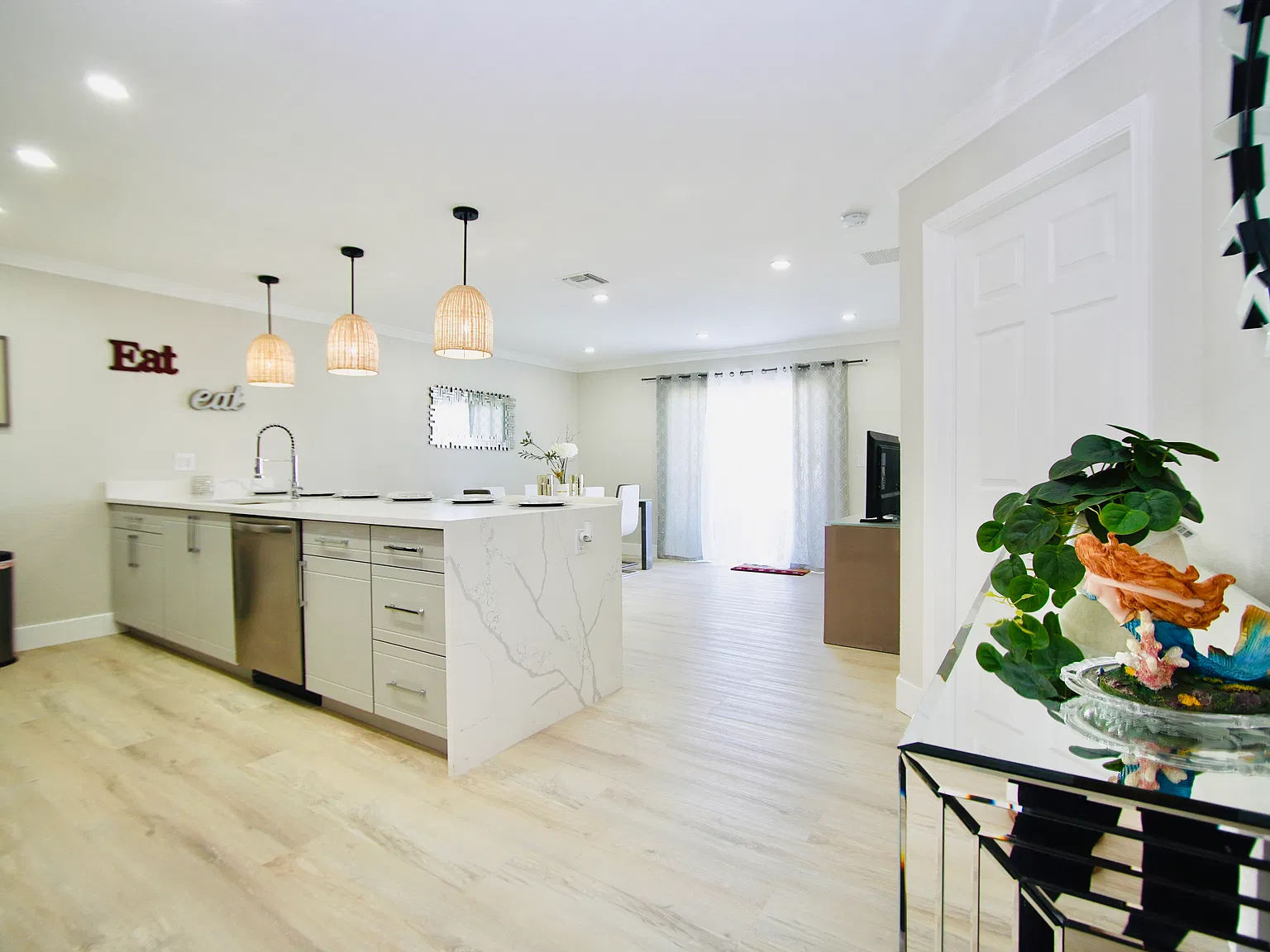 3 bed, 1507 sqft, $6,000 — Photo 4