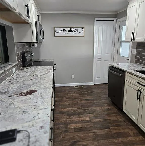 114 Elise Dr — Photo 24
