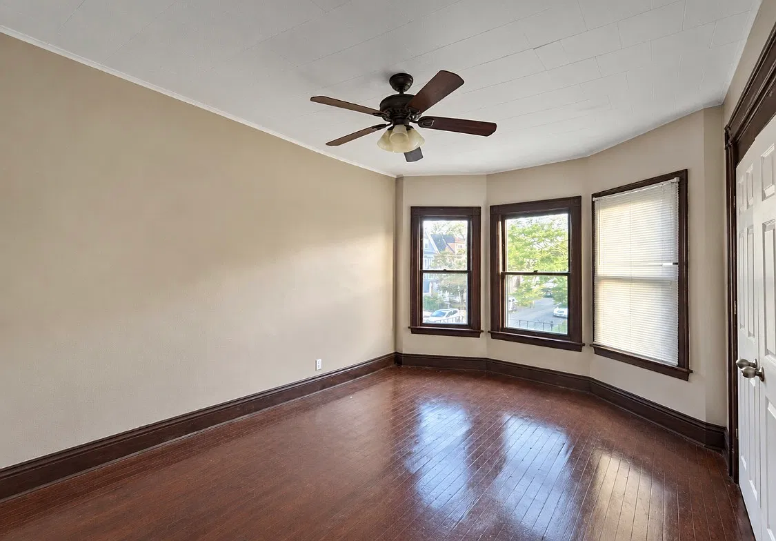 2 bed, $1,150 — Photo 1